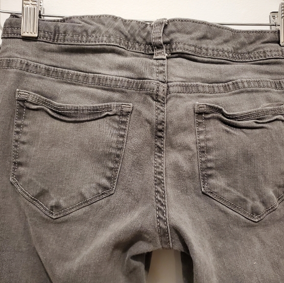 Grey Mossimo Skinny Ripped Jeans (Size 3) - Picture 2 of 11
